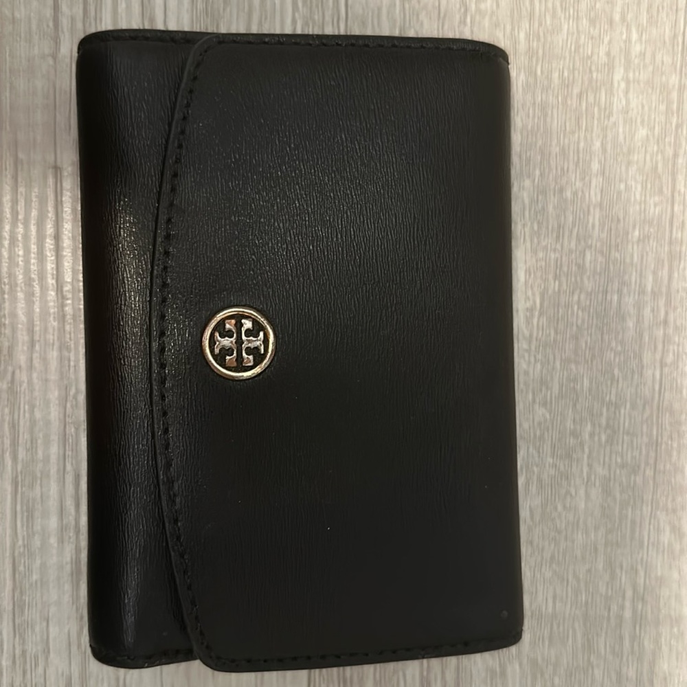 Tory Burch wallet in Black multi fold